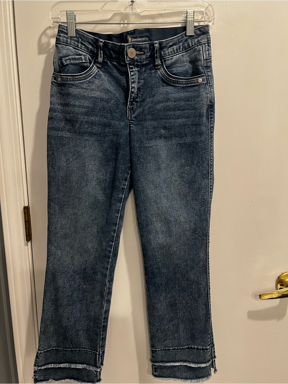 Democracy Cropped Ankle Jeans in Medium Blue Wash with AB Solution Tech - Size 4